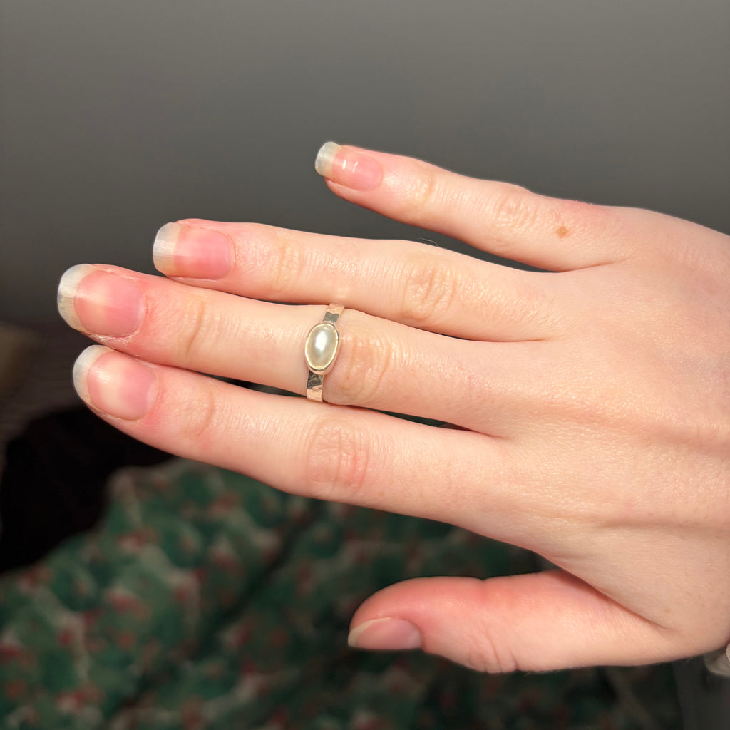 Pearl Hammered Ring | Size 6.5 / Size M 1/2