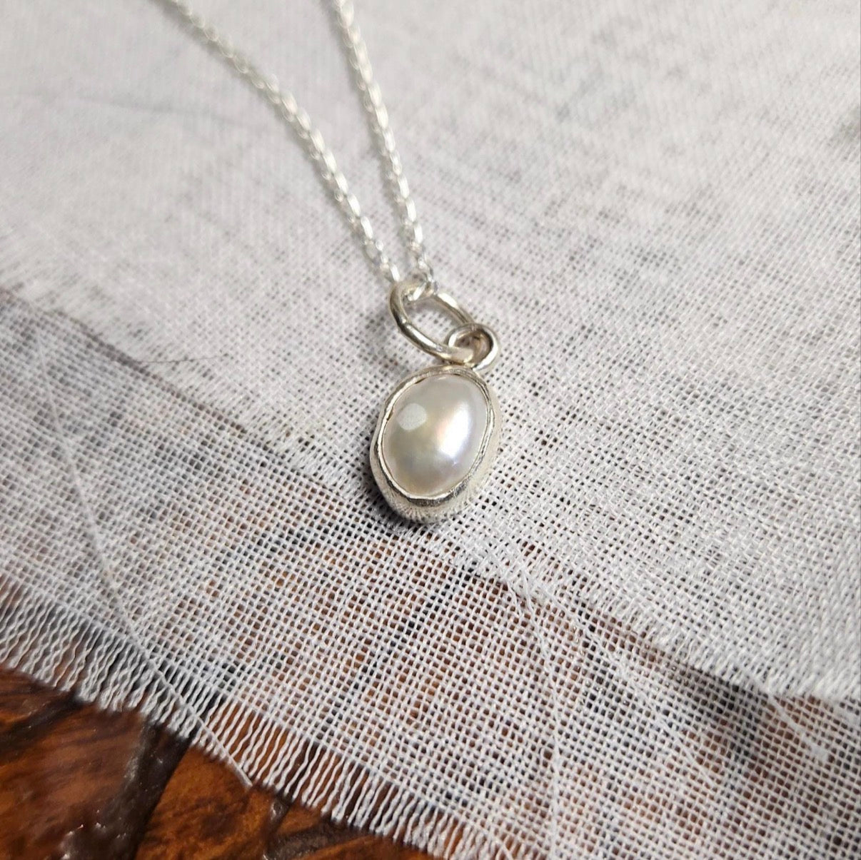 Dainty Pearl Necklace Pendant
