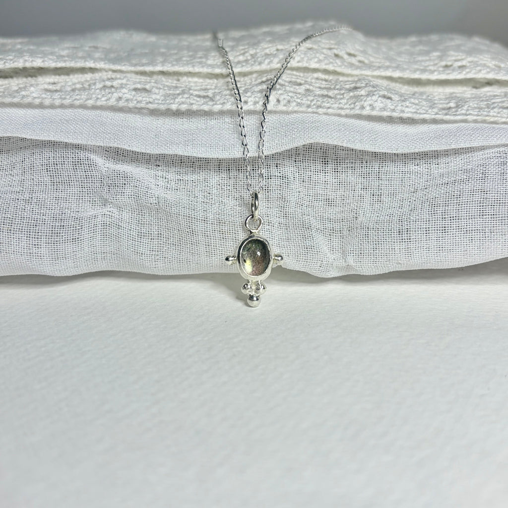 Labradorite Dainty Necklace Pendant