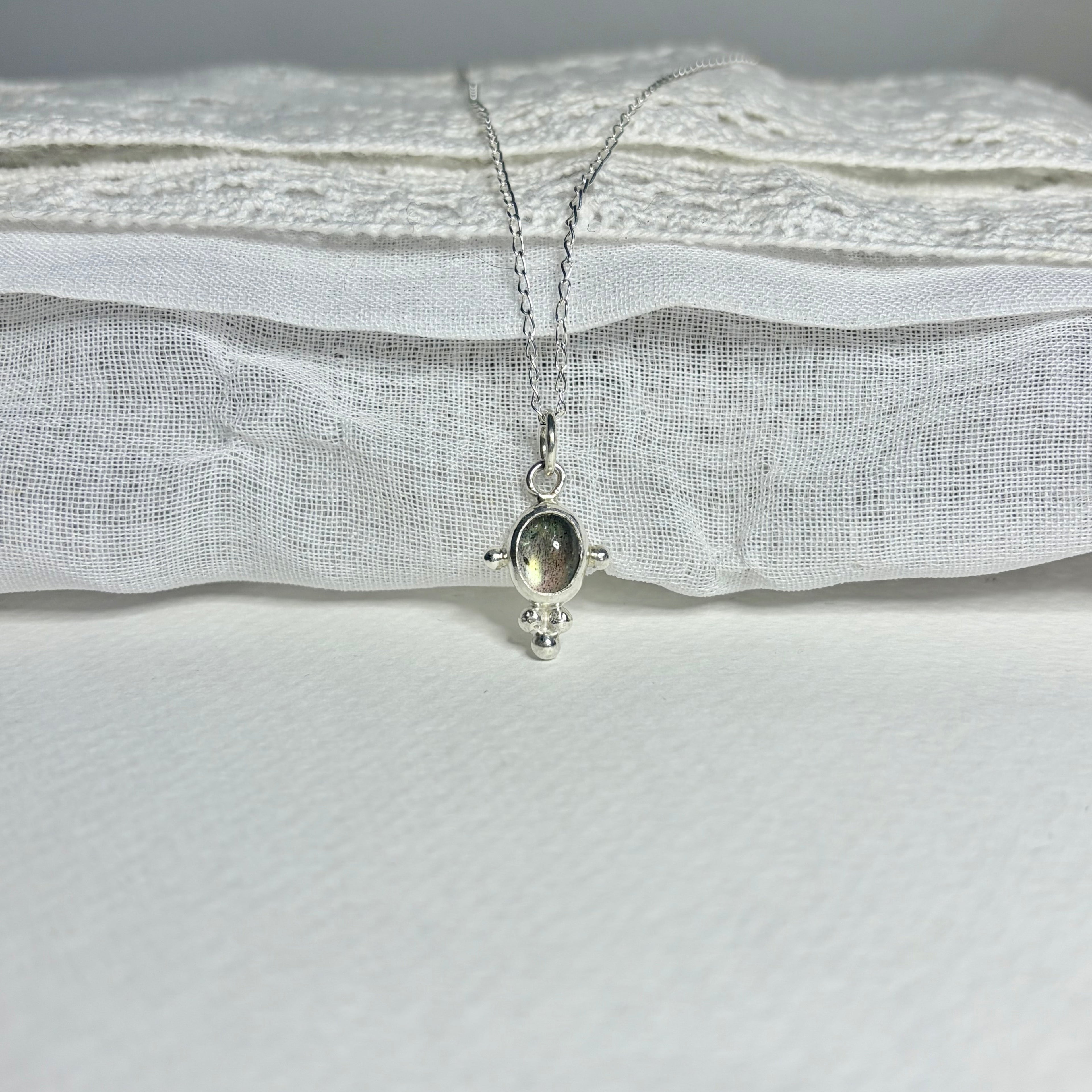 Labradorite Dainty Necklace Pendant