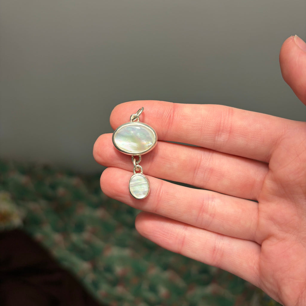 Mother of Pearl Dangle Necklace Pendant