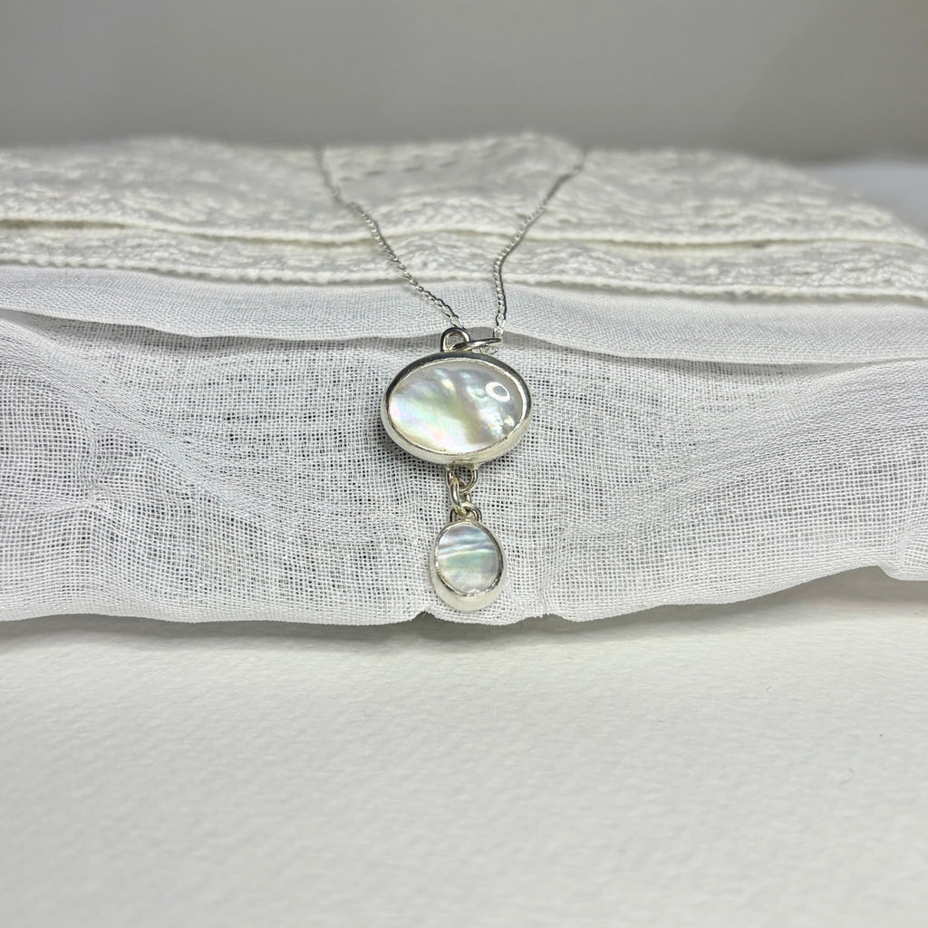 Mother of Pearl Dangle Necklace Pendant