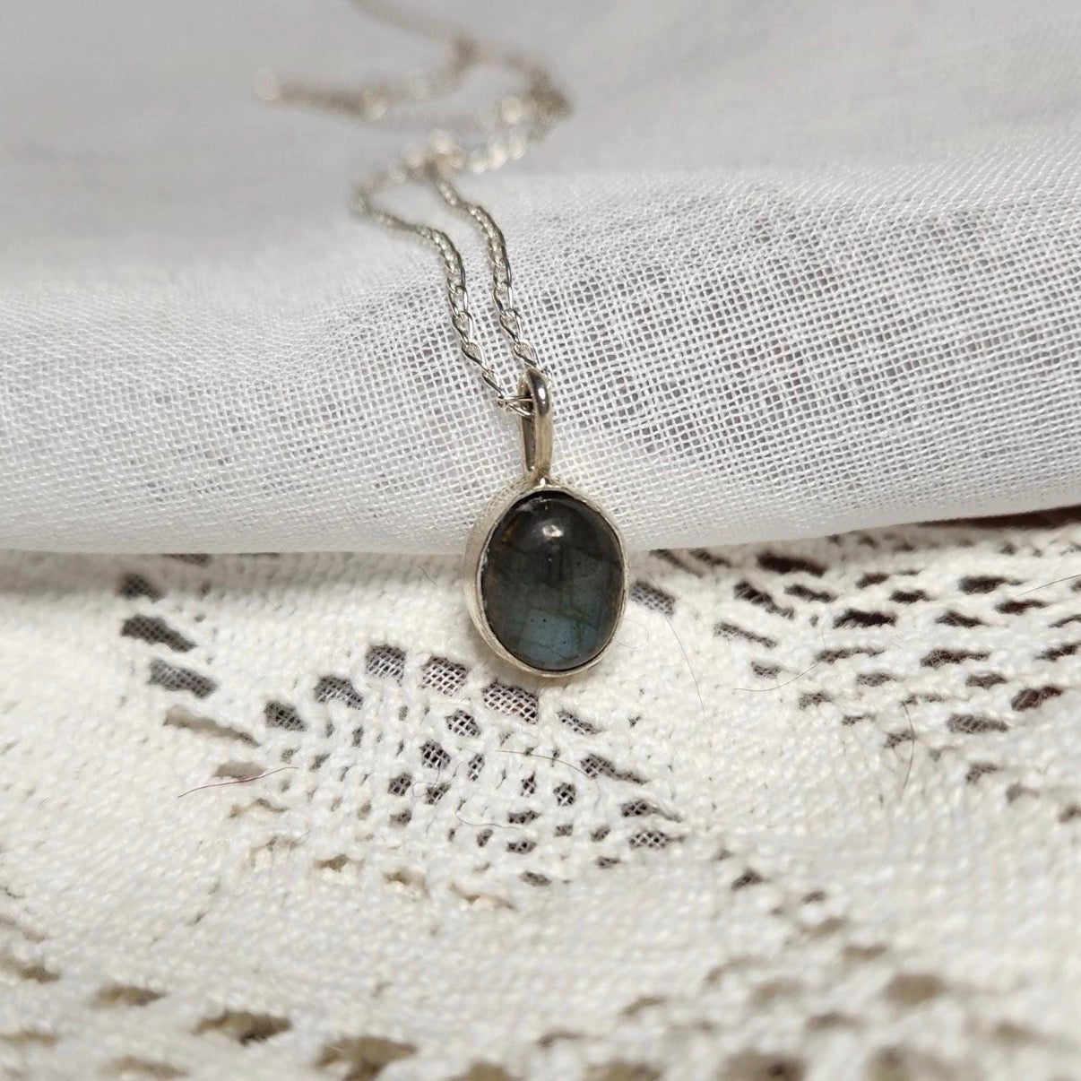 Labradorite Dainty Necklace Pendant
