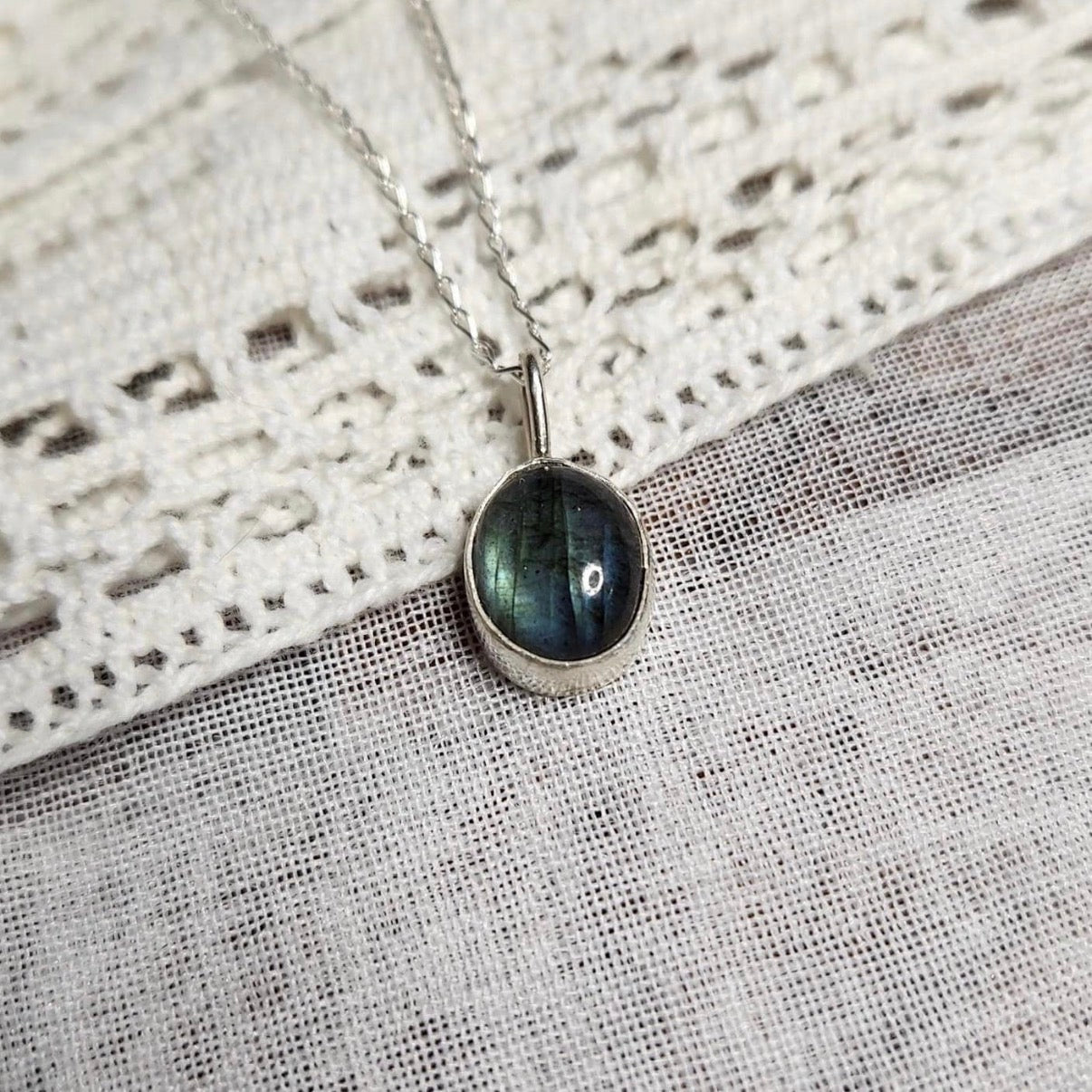 Labradorite Dainty Necklace Pendant