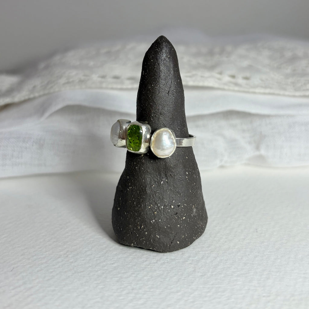 Peridot and Pearl Ring | Size 8.75 / Size R