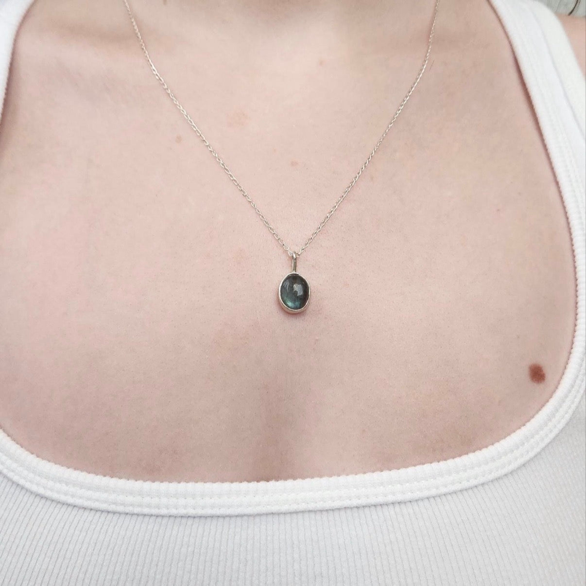 Labradorite Dainty Necklace Pendant