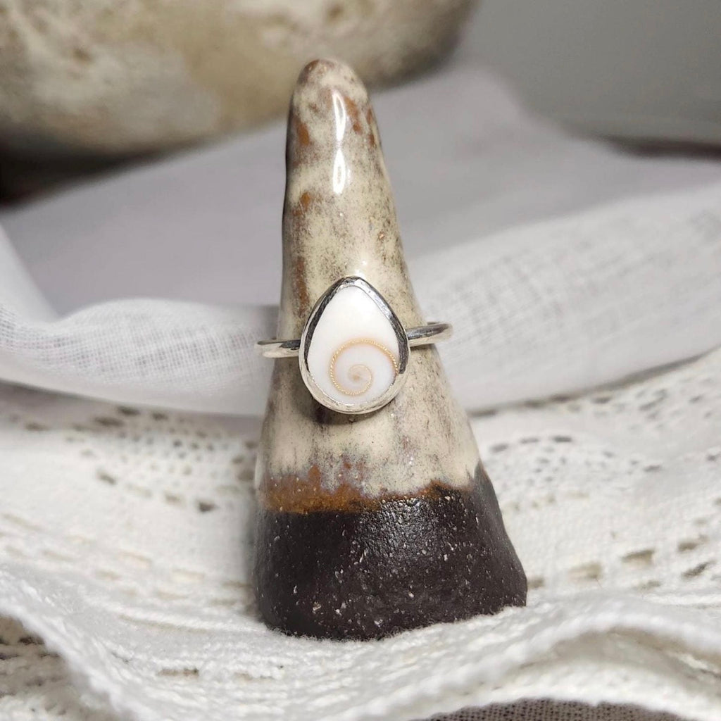 Shive Eye Shell Ring | Size 8 / Size P 1/2