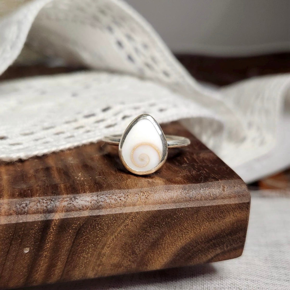 Shive Eye Shell Ring | Size 8 / Size P 1/2